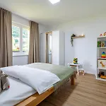 Apartma Pod Macesnom * Jesenice
