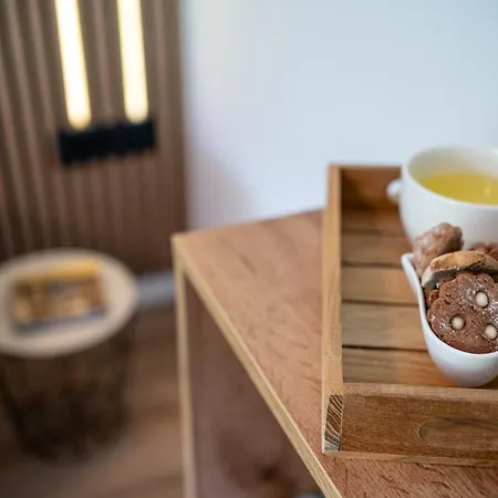 Apartma Pod Macesnom *