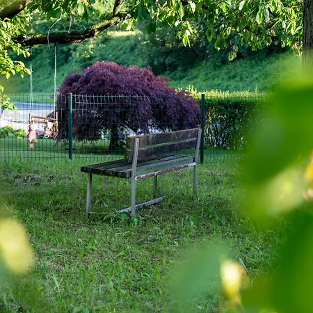 Apartma Pod Macesnom Apartman Jesenice