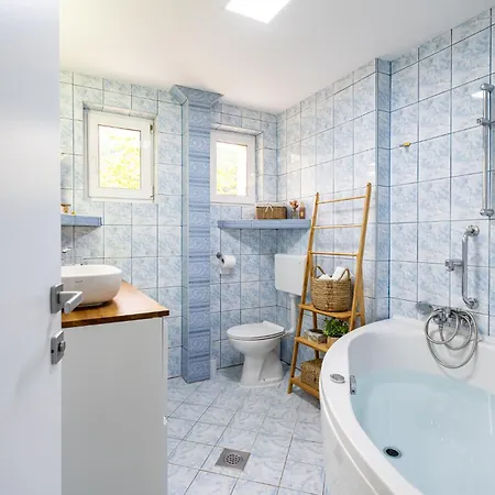 Appartement Apartma Pod Macesnom