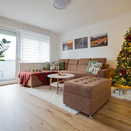 Apartma Pod Macesnom Appartamento *