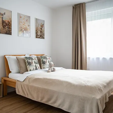 Apartma Pod Macesnom Apartman Jesenice