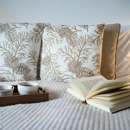 Apartma Pod Macesnom *