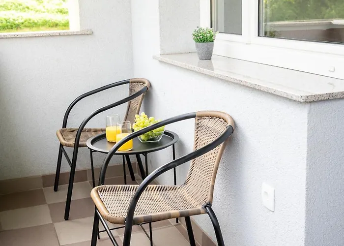 아파트 Apartma Pod Macesnom *