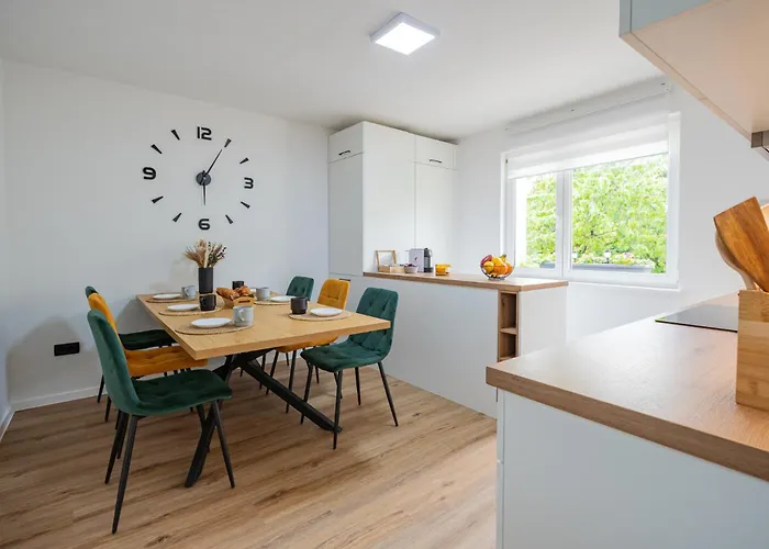 Apartma Pod Macesnom * Jesenice